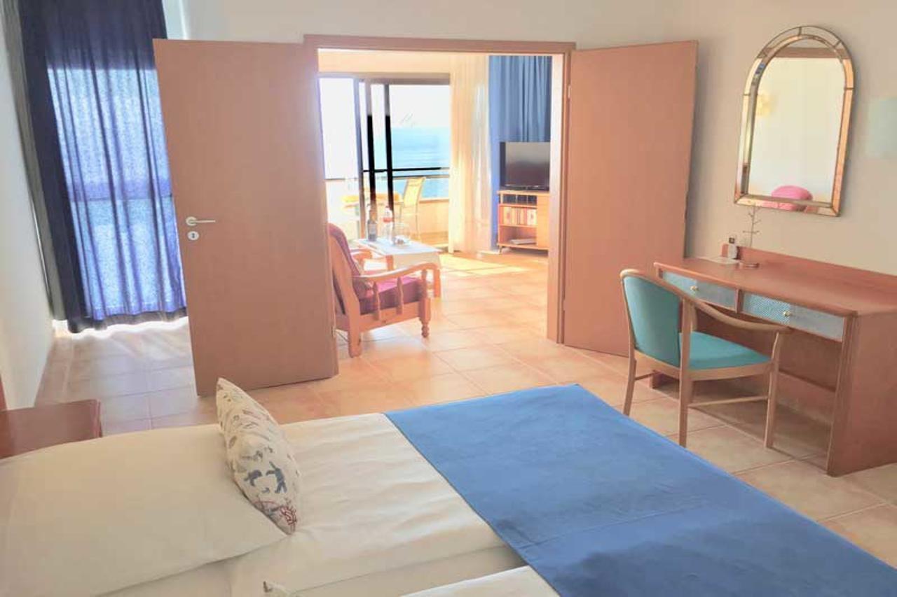 Suite Hotel Marina Playa Esquinzo 外观 照片