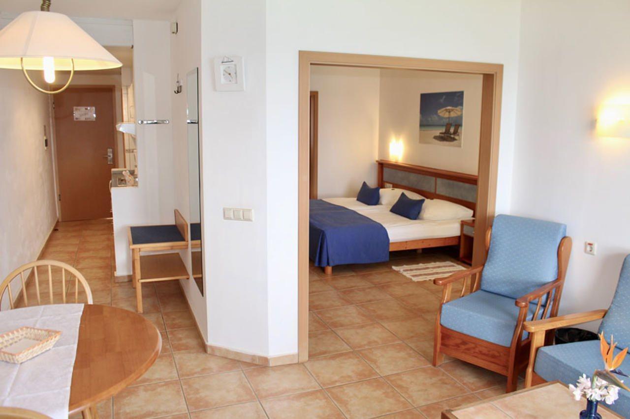 Suite Hotel Marina Playa Esquinzo 外观 照片