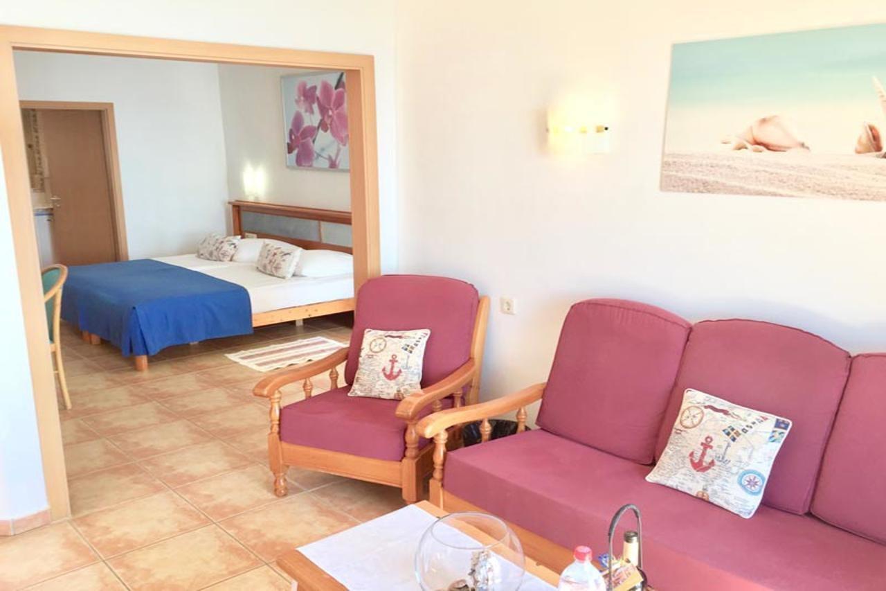Suite Hotel Marina Playa Esquinzo 外观 照片