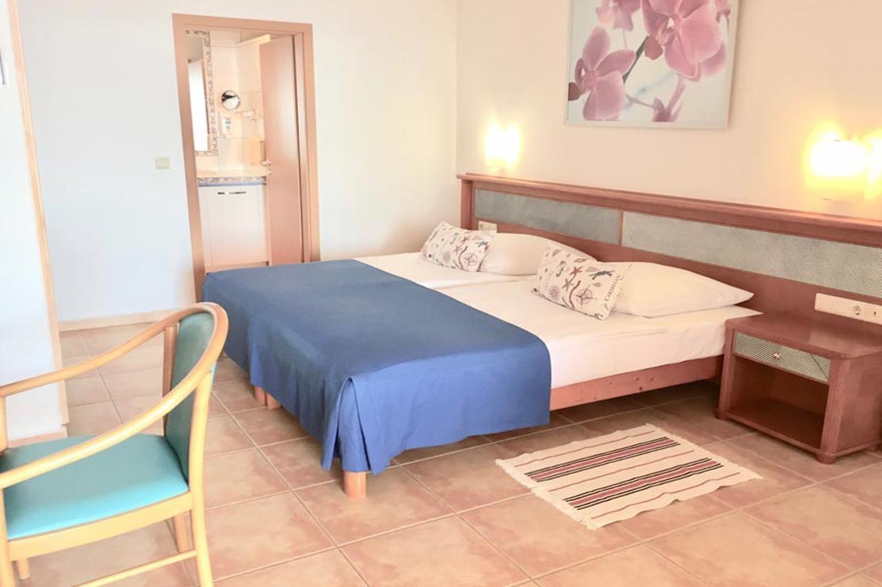 Suite Hotel Marina Playa Esquinzo 外观 照片