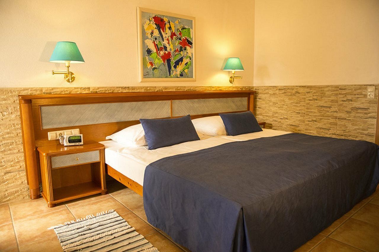 Suite Hotel Marina Playa Esquinzo 外观 照片
