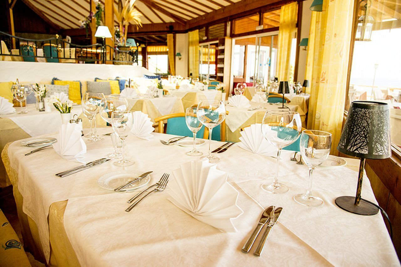 Suite Hotel Marina Playa Esquinzo 外观 照片